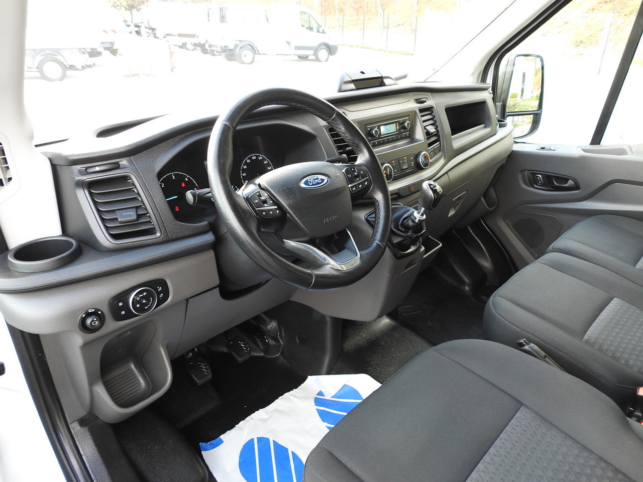 FORD TRANSIT REGRIGERATOR BOX -10*C POWER SUPPLY 230V CRUISE CONTROL AIR CONDITIONING LED LIGHTS PNEUMATICS TWIN WHEELS 130HP - Kjølebil: bilde 2 FORD TRANSIT REGRIGERATOR BOX -10*C POWER SUPPLY 230V CRUISE CONTROL AIR CONDITIONING LED LIGHTS PNEUMATICS TWIN WHEELS 130HP - Kjølebil: bilde 2
