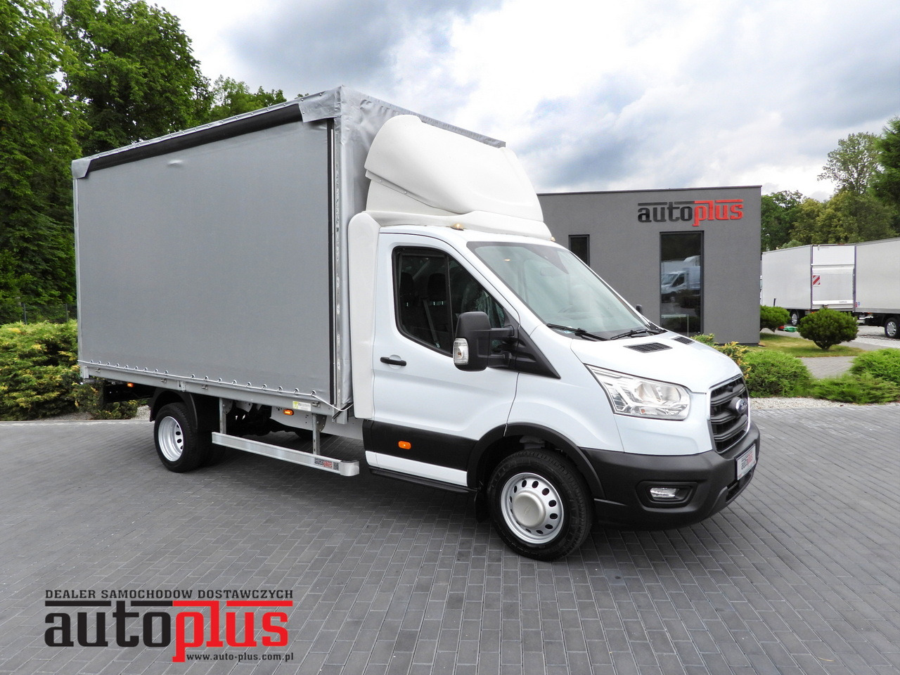 FORD TRANSIT TARPAULIN 8 PALLETS CRUISE CONTROL LED LIGHTS TWIN WHEELS AIR CONDITIONING 130HP - Varebil med kapell: bilde 1 FORD TRANSIT TARPAULIN 8 PALLETS CRUISE CONTROL LED LIGHTS TWIN WHEELS AIR CONDITIONING 130HP - Varebil med kapell: bilde 1