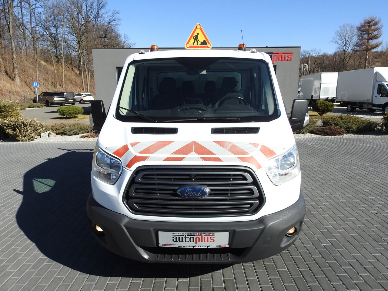 FORD TRANSIT TIPPER DOUBLE CABIN DOKA 6 SEATS CRUISE CONTROL AIR CONDITIONING 130HP - Varebil med tipp: bilde 5 FORD TRANSIT TIPPER DOUBLE CABIN DOKA 6 SEATS CRUISE CONTROL AIR CONDITIONING 130HP - Varebil med tipp: bilde 5