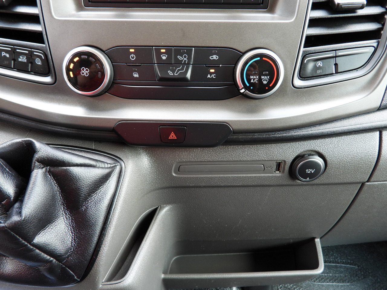 Kassebil FORD TRANSIT  VAN CRUISE CONTROL LED LIGHTS AIR CONDITIONING  130HP: bilde 34