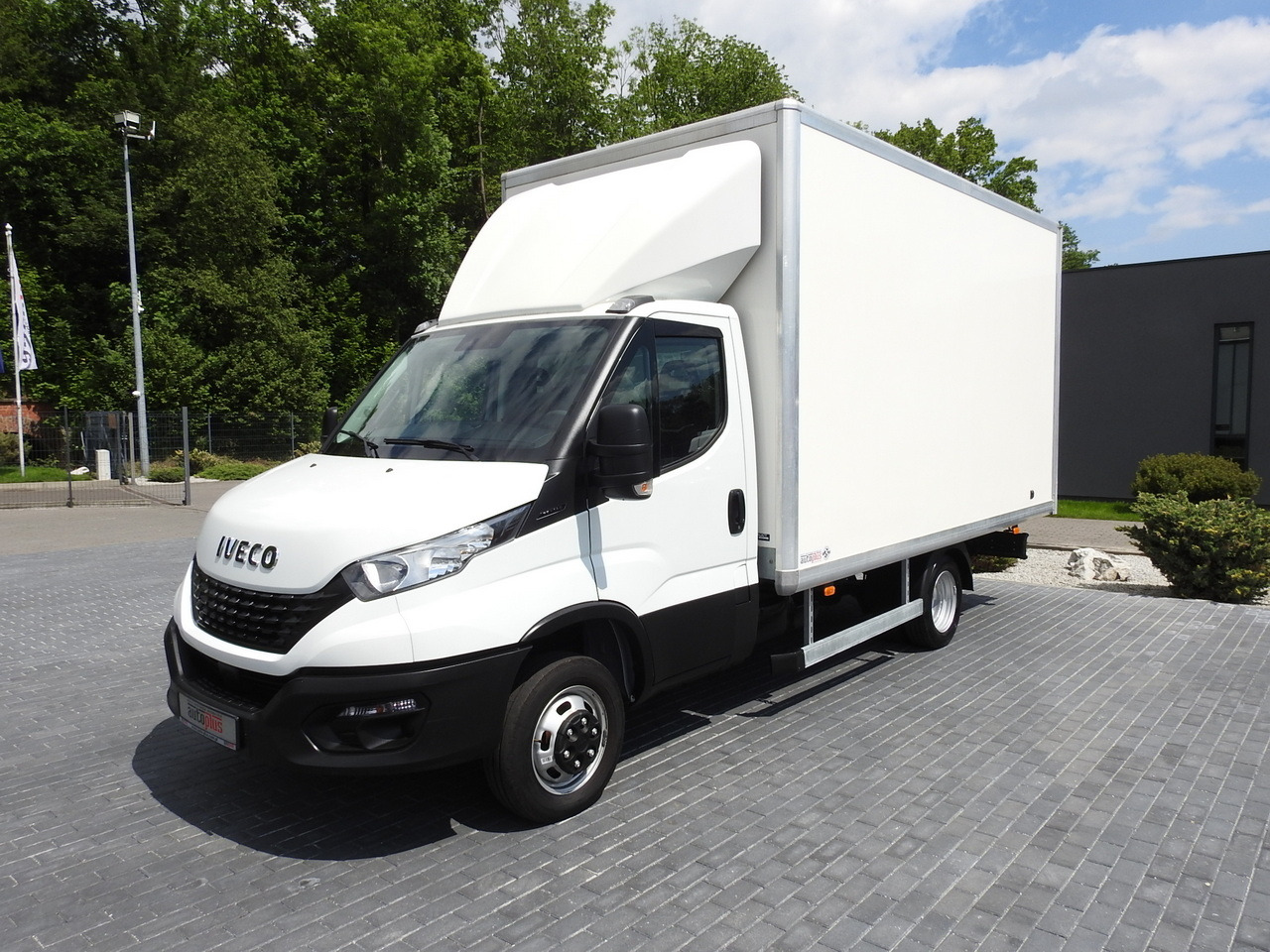 Varebil med skap IVECO DAILY 35S14 8 PALLETS CRUISE CONTROL TWIN WHEELS AIR CONDITIONING 140HP: bilde 6 Varebil med skap IVECO DAILY 35S14 8 PALLETS CRUISE CONTROL TWIN WHEELS AIR CONDITIONING 140HP: bilde 6
