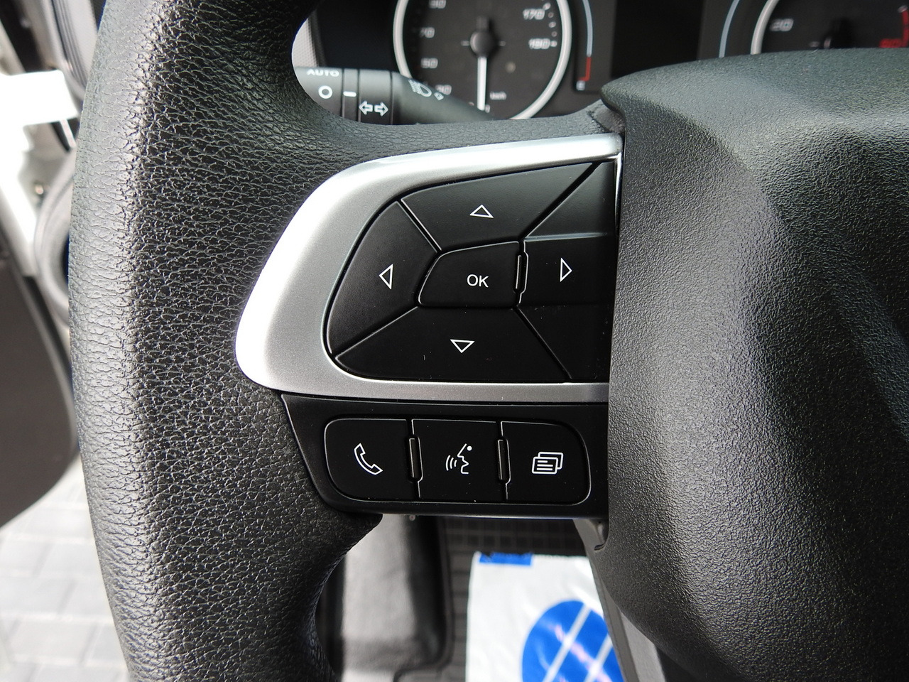 Varebil med skap IVECO DAILY 35S14 8 PALLETS CRUISE CONTROL TWIN WHEELS AIR CONDITIONING 140HP: bilde 26 Varebil med skap IVECO DAILY 35S14 8 PALLETS CRUISE CONTROL TWIN WHEELS AIR CONDITIONING 140HP: bilde 26