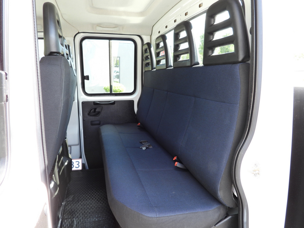 Varebil med dobbelt førerhus IVECO DAILY 35S14 STAKE BODY DOUBLE CABIN DOKA 7 SEATS CRUISE CONTROL AIR CONDITIONING 135HP: bilde 41 Varebil med dobbelt førerhus IVECO DAILY 35S14 STAKE BODY DOUBLE CABIN DOKA 7 SEATS CRUISE CONTROL AIR CONDITIONING 135HP: bilde 41
