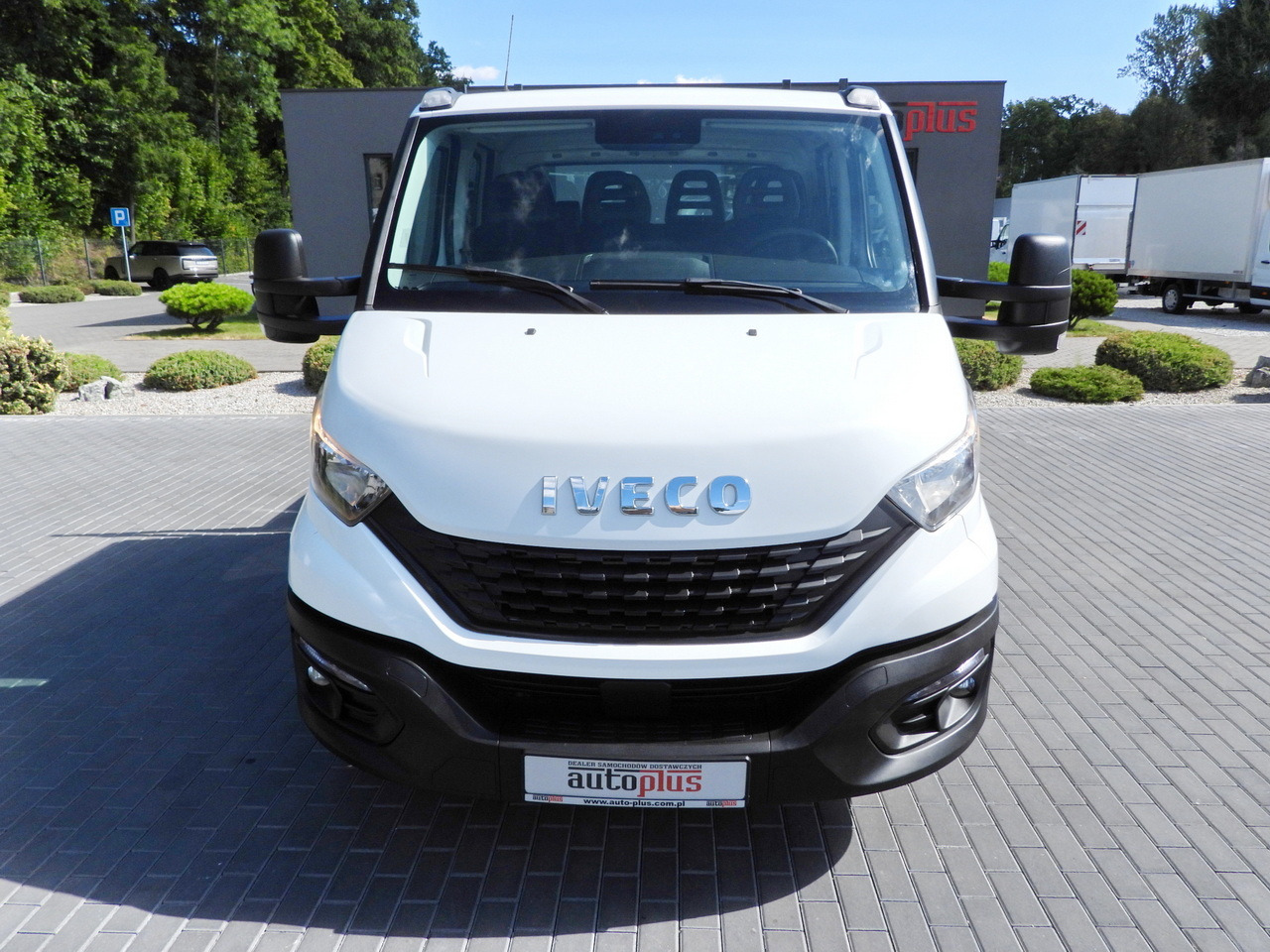 IVECO DAILY 35S14 STAKE BODY DOUBLE CABIN DOKA 7 SEATS CRUISE CONTROL AIR CONDITIONING 135HP - Varebil med plan: bilde 5 IVECO DAILY 35S14 STAKE BODY DOUBLE CABIN DOKA 7 SEATS CRUISE CONTROL AIR CONDITIONING 135HP - Varebil med plan: bilde 5