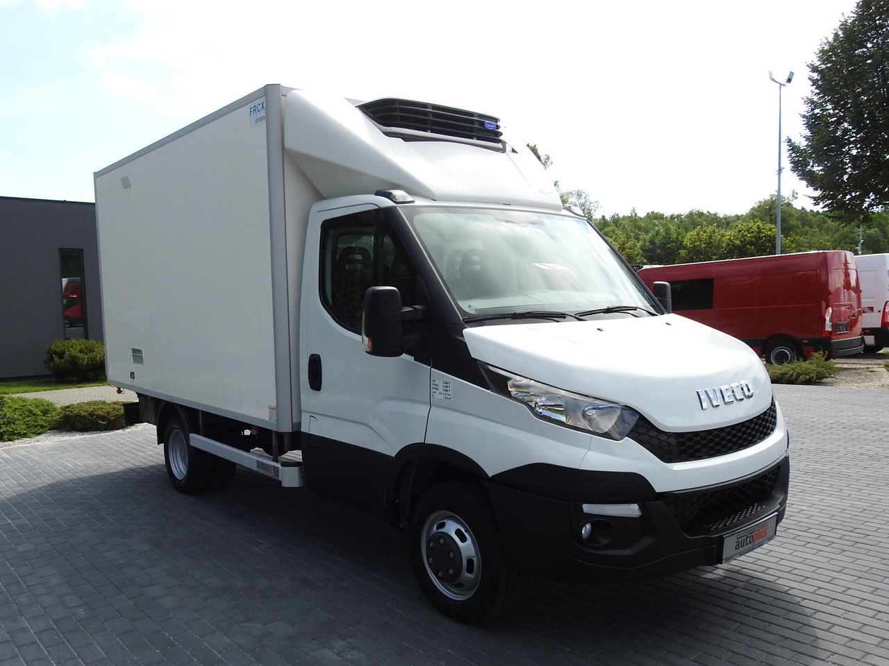 IVECO DAILY 35S15 REGRIGERATOR BOX -12*C 8 PALLETS CRUISE CONTROL TWIN WHEELS AIR CONDITIONING 150HP - Kjølebil: bilde 4 IVECO DAILY 35S15 REGRIGERATOR BOX -12*C 8 PALLETS CRUISE CONTROL TWIN WHEELS AIR CONDITIONING 150HP - Kjølebil: bilde 4