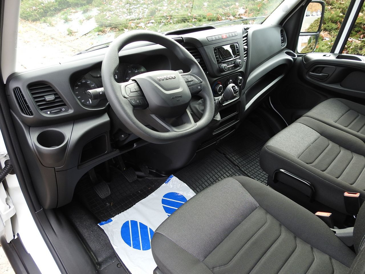 IVECO DAILY 35S16 NEW TARPAULIN LIFT 8 PALLETS CRUISE CONTROL AIR CONDITIONING 160HP - Varebil med kapell: bilde 2 IVECO DAILY 35S16 NEW TARPAULIN LIFT 8 PALLETS CRUISE CONTROL AIR CONDITIONING 160HP - Varebil med kapell: bilde 2