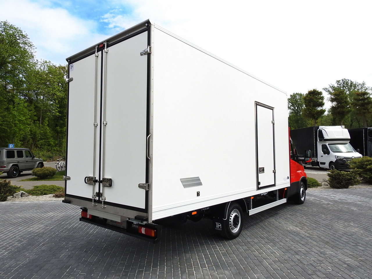 IVECO DAILY 35S18 NEW BOX 10 PALLETS CRUISE CONTROL NAVIGATION AIR CONDITIONING LED LIGHTS GUARANTEE 180HP - Varebil med skap: bilde 3 IVECO DAILY 35S18 NEW BOX 10 PALLETS CRUISE CONTROL NAVIGATION AIR CONDITIONING LED LIGHTS GUARANTEE 180HP - Varebil med skap: bilde 3