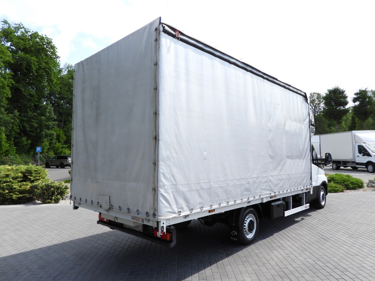 IVECO DAILY 35S18 TARPAULIN 10 PALLETS CRUISE CONTROL LED LIGHTS AIR CONDITIONING 180HP - Varebil med kapell: bilde 3 IVECO DAILY 35S18 TARPAULIN 10 PALLETS CRUISE CONTROL LED LIGHTS AIR CONDITIONING 180HP - Varebil med kapell: bilde 3