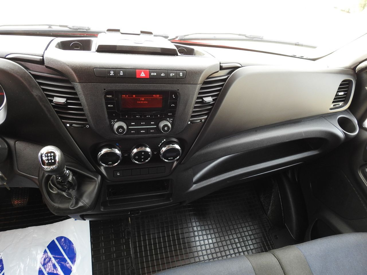 Varebil med kapell IVECO DAILY 35S18 TARPAULIN 10 PALLETS WEBASTO CRUISE CONTROL LED LIGHTS AIR CONDITIONING  180HP: bilde 36