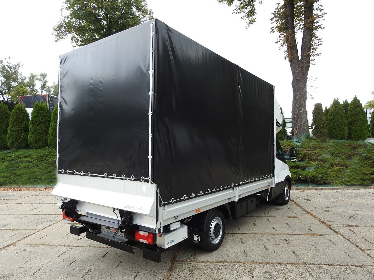 IVECO DAILY 35S18 TARPAULIN LIFT 8 PALLETS CRUISE CONTROL AIR CONDITIONING 180HP - Varebil med kapell: bilde 3 IVECO DAILY 35S18 TARPAULIN LIFT 8 PALLETS CRUISE CONTROL AIR CONDITIONING 180HP - Varebil med kapell: bilde 3