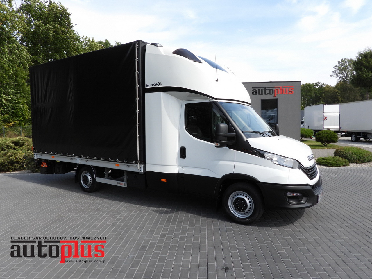IVECO DAILY 35S18 TARPAULIN LIFT 8 PALLETS CRUISE CONTROL AIR CONDITIONING 180HP - Varebil med kapell: bilde 1 IVECO DAILY 35S18 TARPAULIN LIFT 8 PALLETS CRUISE CONTROL AIR CONDITIONING 180HP - Varebil med kapell: bilde 1