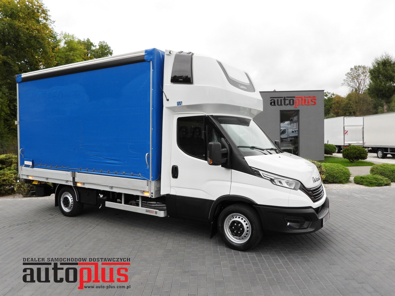 IVECO DAILY 35S18 TARPAULIN LIFT 8 PALLETS WEBASTO CRUISE CONTROL LED LIGHTS AIR CONDITIONING 180HP - Varebil med kapell: bilde 1 IVECO DAILY 35S18 TARPAULIN LIFT 8 PALLETS WEBASTO CRUISE CONTROL LED LIGHTS AIR CONDITIONING 180HP - Varebil med kapell: bilde 1