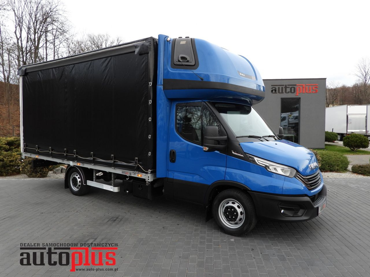 IVECO DAILY 35S21 TARPAULIN 10 PALLETS WEBASTO CRUISE CONTROL NAVIGATION LED LIGHTS AUTOMATIC TRANSMISSION HI-MATIC AIR CONDITIONING 210HP - Varebil med kapell: bilde 1 IVECO DAILY 35S21 TARPAULIN 10 PALLETS WEBASTO CRUISE CONTROL NAVIGATION LED LIGHTS AUTOMATIC TRANSMISSION HI-MATIC AIR CONDITIONING 210HP - Varebil med kapell: bilde 1