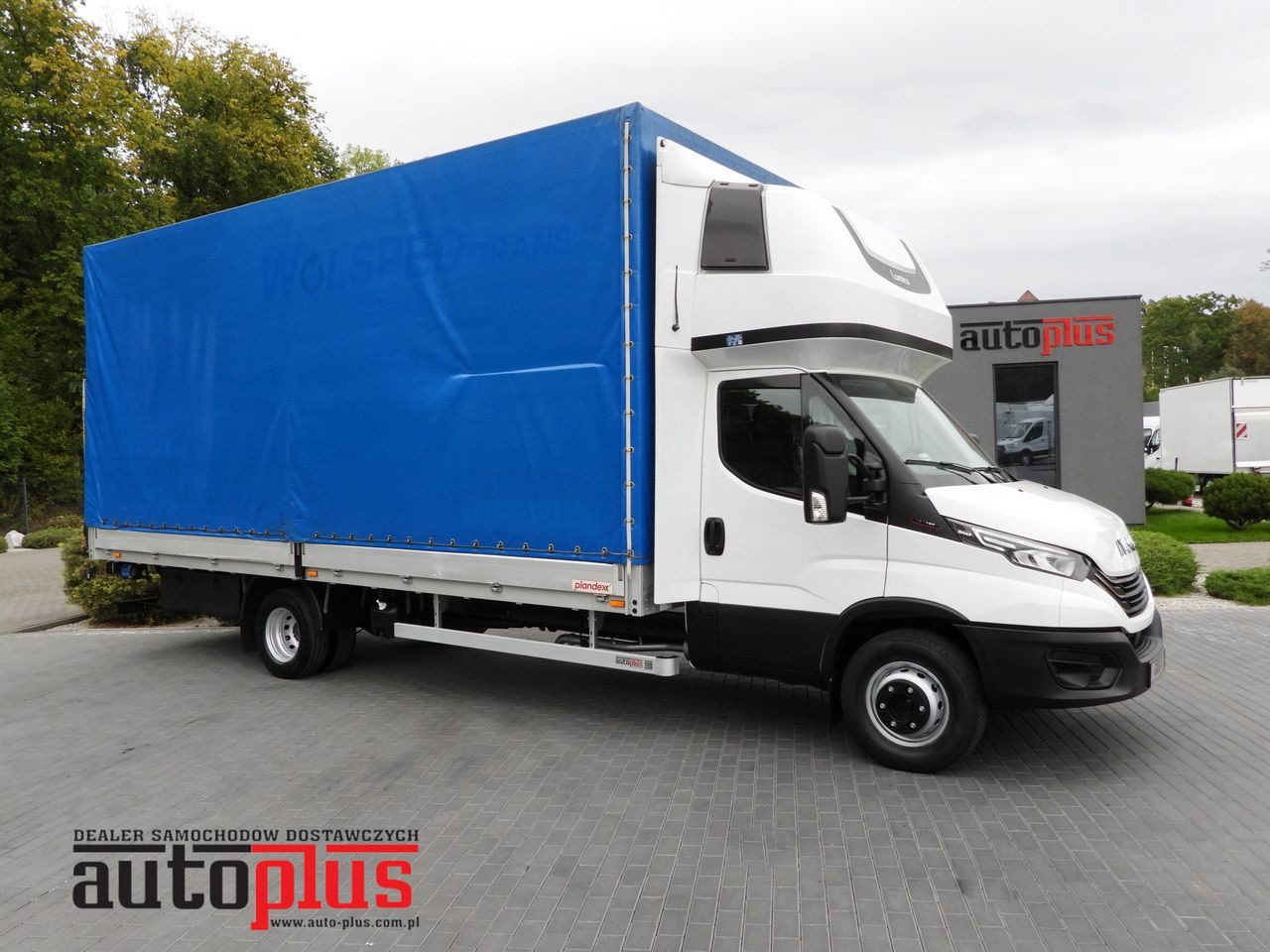 IVECO DAILY 72C18 TARPAULIN LIFT 14 PALLETS WEBASTO CRUISE CONTROL LED LIGHTS TWIN WHEELS AIR CONDITIONING 180HP - Kapellbil: bilde 1 IVECO DAILY 72C18 TARPAULIN LIFT 14 PALLETS WEBASTO CRUISE CONTROL LED LIGHTS TWIN WHEELS AIR CONDITIONING 180HP - Kapellbil: bilde 1