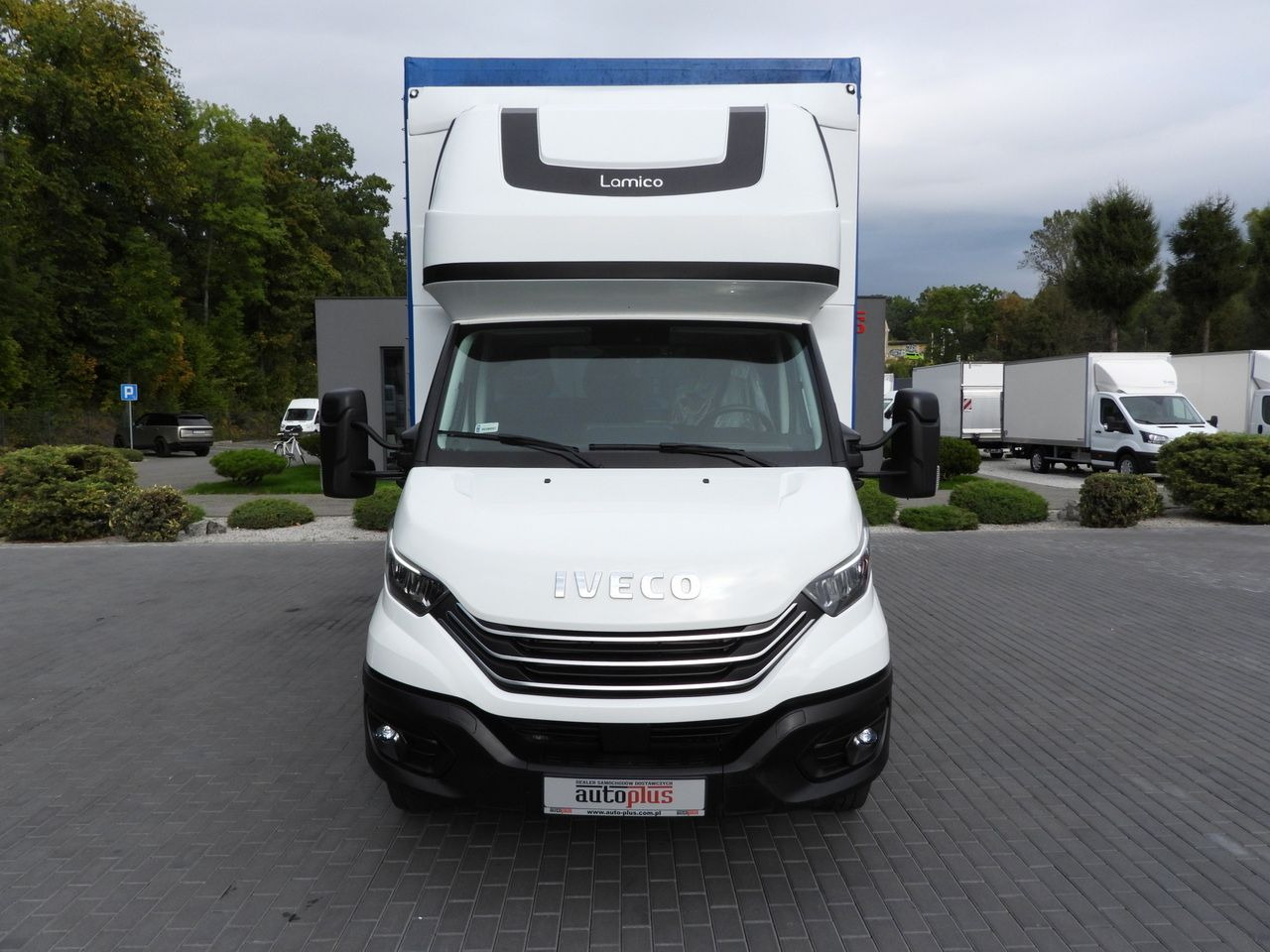 IVECO DAILY 72C18 TARPAULIN LIFT 14 PALLETS WEBASTO CRUISE CONTROL LED LIGHTS TWIN WHEELS AIR CONDITIONING 180HP - Kapellbil: bilde 5 IVECO DAILY 72C18 TARPAULIN LIFT 14 PALLETS WEBASTO CRUISE CONTROL LED LIGHTS TWIN WHEELS AIR CONDITIONING 180HP - Kapellbil: bilde 5
