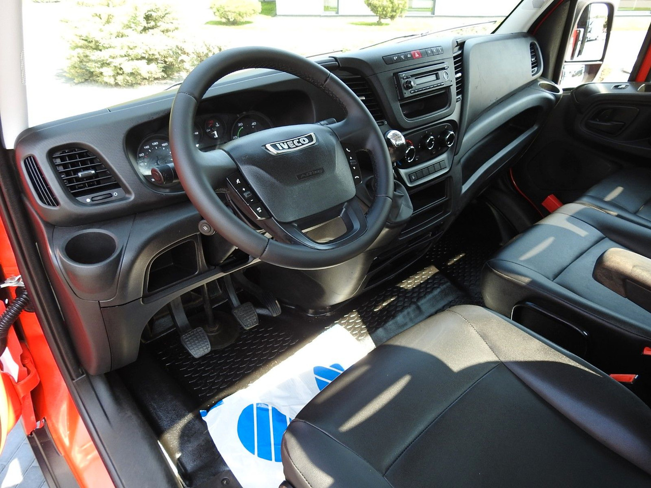 Iveco DAILY 35C13 KIPPER TEMPOMAT A/C ZWILLINGSRÄDER - Varebil med tipp: bilde 2 Iveco DAILY 35C13 KIPPER TEMPOMAT A/C ZWILLINGSRÄDER - Varebil med tipp: bilde 2