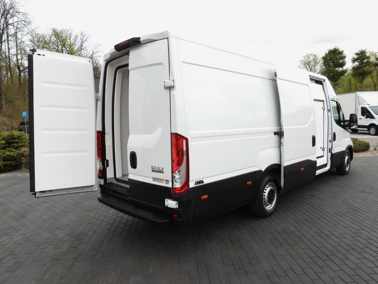 Iveco DAILY 35S14 KÜHLKASTENWAGEN -5*C STROMVERSORGUNG - Kjølebil: bilde 3 Iveco DAILY 35S14 KÜHLKASTENWAGEN -5*C STROMVERSORGUNG - Kjølebil: bilde 3