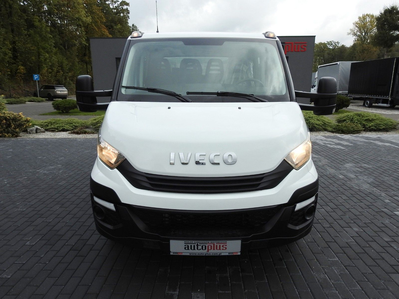 Iveco DAILY 35S15 PRITSCHE DOPPELKABINE DOKA 7 SITZE - Varebil med plan, Varebil med dobbelt førerhus: bilde 5 Iveco DAILY 35S15 PRITSCHE DOPPELKABINE DOKA 7 SITZE - Varebil med plan, Varebil med dobbelt førerhus: bilde 5