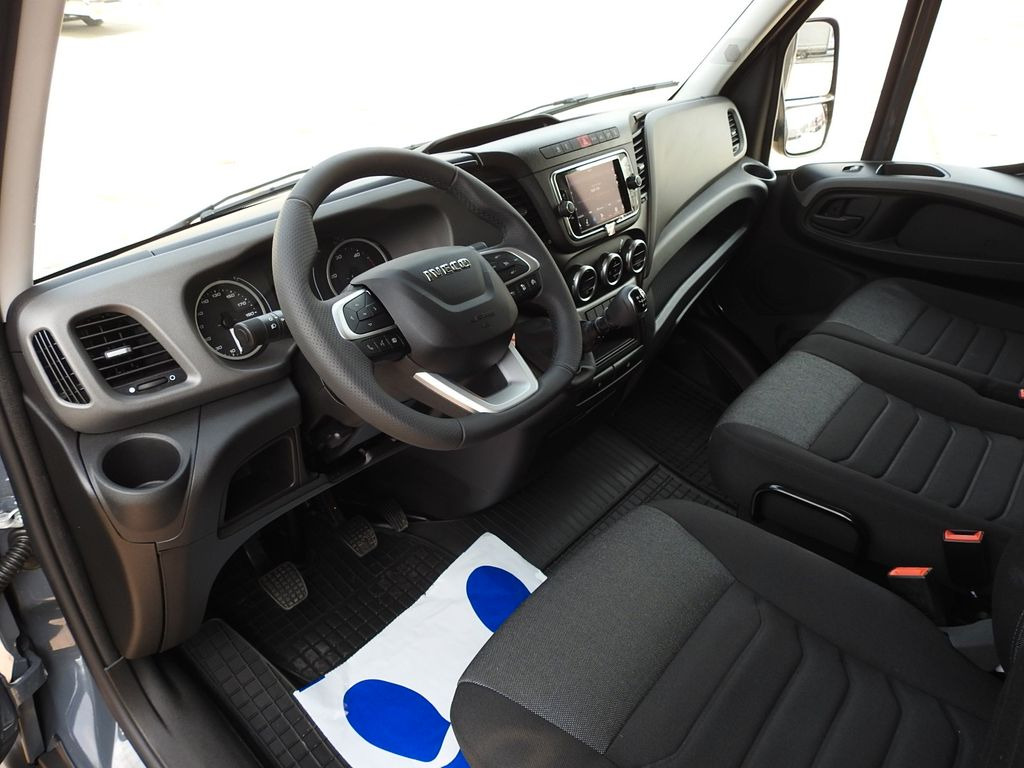 Iveco DAILY 35S18 CONNECT NEUE AUFZUG 10 PALETTEN A/C - Varebil med kapell: bilde 2 Iveco DAILY 35S18 CONNECT NEUE AUFZUG 10 PALETTEN A/C - Varebil med kapell: bilde 2