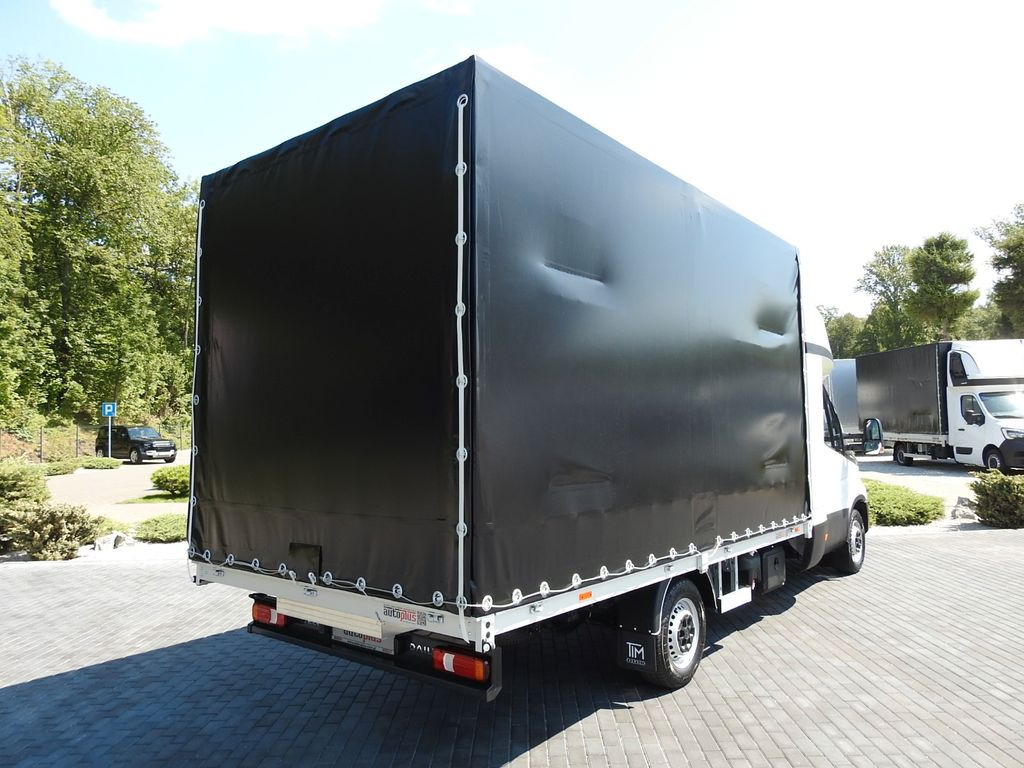 Iveco DAILY 35S18 NEUE PRITSCHE PLANE 8 PALETTEN A/C - Varebil med kapell, Varebil med dobbelt førerhus: bilde 3 Iveco DAILY 35S18 NEUE PRITSCHE PLANE 8 PALETTEN A/C - Varebil med kapell, Varebil med dobbelt førerhus: bilde 3