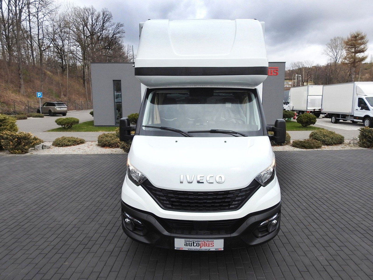 Iveco DAILY 35S18 PRITSCHE PLANE 10 PALETTEN WEBASTO - Varebil med kapell: bilde 5 Iveco DAILY 35S18 PRITSCHE PLANE 10 PALETTEN WEBASTO - Varebil med kapell: bilde 5