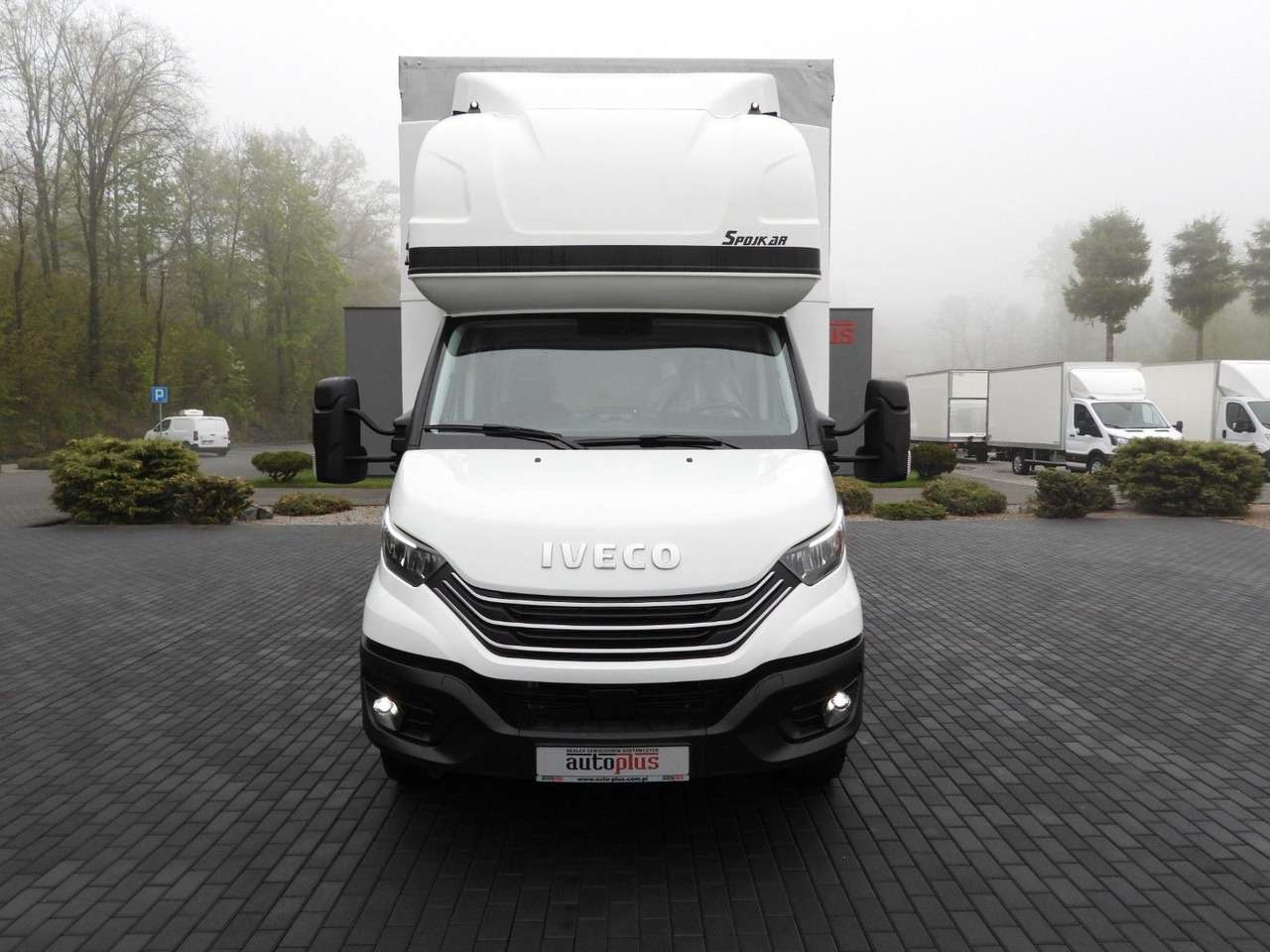 Iveco DAILY 72C18 PRITSCHE PLANE AUFZUG 16 PALETTEN - Varebil med kapell: bilde 5 Iveco DAILY 72C18 PRITSCHE PLANE AUFZUG 16 PALETTEN - Varebil med kapell: bilde 5