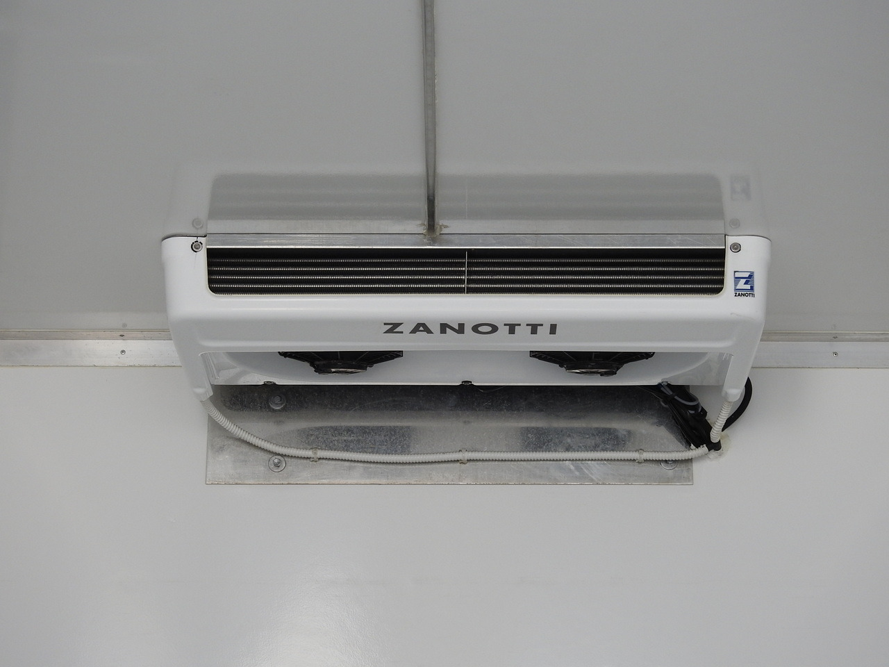 Kjølebil MAN TGE 3.180 REGRIGERATOR BOX -5*C 8 PALLETS HEATING FUNCTION CRUISE CONTROL PNEUMATICS AIR CONDITIONING 180HP: bilde 23 Kjølebil MAN TGE 3.180 REGRIGERATOR BOX -5*C 8 PALLETS HEATING FUNCTION CRUISE CONTROL PNEUMATICS AIR CONDITIONING 180HP: bilde 23