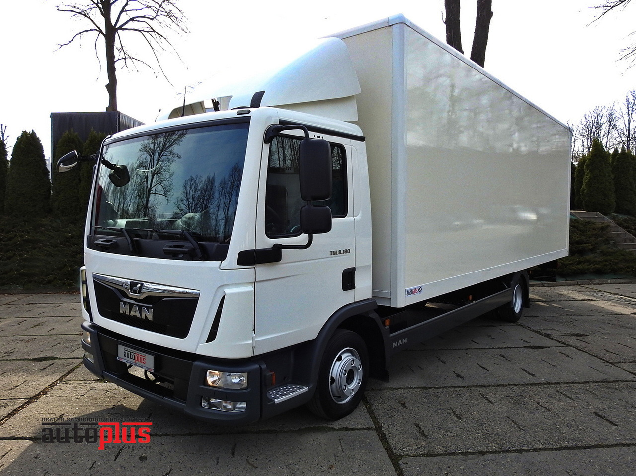 MAN TGL 8.18 BOX 16 PALLETS CRUISE CONTROL TWIN WHEELS  180HP - Varebil med skap: bilde 1 MAN TGL 8.18 BOX 16 PALLETS CRUISE CONTROL TWIN WHEELS  180HP - Varebil med skap: bilde 1