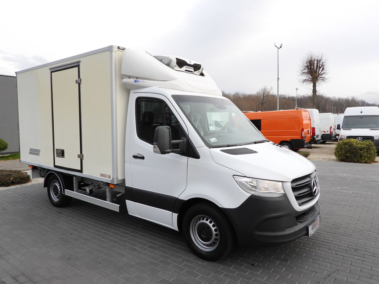 MERCEDES SPRINTER 314 REGRIGERATOR BOX -1*C CRUISE CONTROL NAVIGATION AIR CONDITIONING 140HP - Kjølebil: bilde 4 MERCEDES SPRINTER 314 REGRIGERATOR BOX -1*C CRUISE CONTROL NAVIGATION AIR CONDITIONING 140HP - Kjølebil: bilde 4
