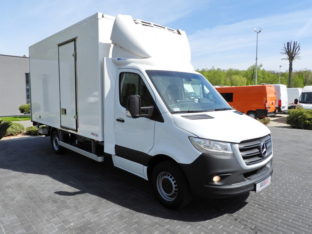 MERCEDES SPRINTER 316 REGRIGERATOR BOX 0*C LIFT 8 PALLETS CRUISE CONTROL PNEUMATICS AIR CONDITIONING 160HP - Kjølebil: bilde 4 MERCEDES SPRINTER 316 REGRIGERATOR BOX 0*C LIFT 8 PALLETS CRUISE CONTROL PNEUMATICS AIR CONDITIONING 160HP - Kjølebil: bilde 4