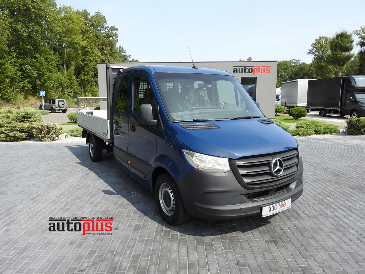 MERCEDES SPRINTER 316 STAKE BODY DOUBLE CABIN DOKA 7 SEATS AIR CONDITIONING 160HP - Varebil med dobbelt førerhus: bilde 1 MERCEDES SPRINTER 316 STAKE BODY DOUBLE CABIN DOKA 7 SEATS AIR CONDITIONING 160HP - Varebil med dobbelt førerhus: bilde 1