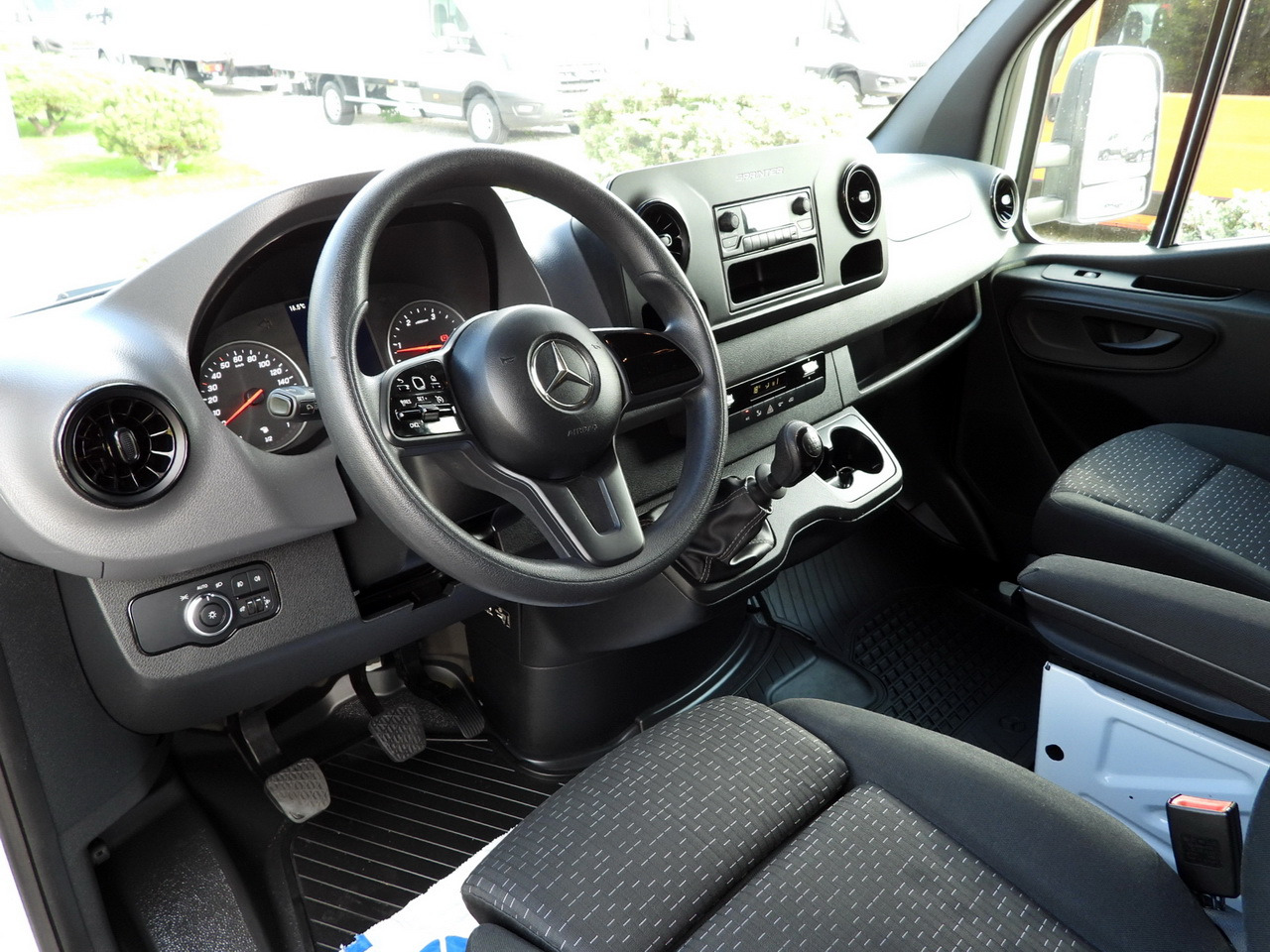 MERCEDES SPRINTER 316 TARPAULIN 8 PALLETS WEBASTO CRUISE CONTROL AIR CONDITIONING 160HP - Varebil med kapell: bilde 2 MERCEDES SPRINTER 316 TARPAULIN 8 PALLETS WEBASTO CRUISE CONTROL AIR CONDITIONING 160HP - Varebil med kapell: bilde 2