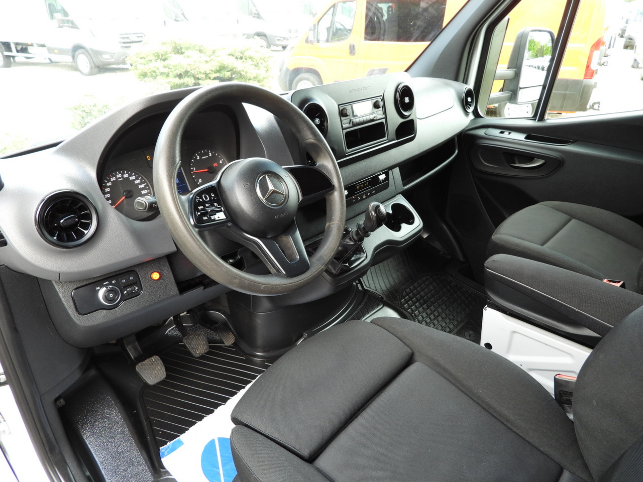 MERCEDES SPRINTER 316 TARPAULIN LIFT 10 PALLETS WEBASTO CRUISE CONTROL PNEUMATICS AIR CONDITIONING 160HP - Varebil med kapell: bilde 2 MERCEDES SPRINTER 316 TARPAULIN LIFT 10 PALLETS WEBASTO CRUISE CONTROL PNEUMATICS AIR CONDITIONING 160HP - Varebil med kapell: bilde 2
