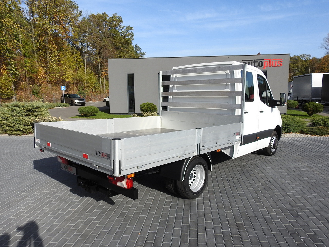 MERCEDES SPRINTER 516 STAKE BODY DOUBLE CABIN DOKA 6 SEATS CRUISE CONTROL AIR CONDITIONING TWIN WHEELS 160HP - Varebil med dobbelt førerhus: bilde 3 MERCEDES SPRINTER 516 STAKE BODY DOUBLE CABIN DOKA 6 SEATS CRUISE CONTROL AIR CONDITIONING TWIN WHEELS 160HP - Varebil med dobbelt førerhus: bilde 3