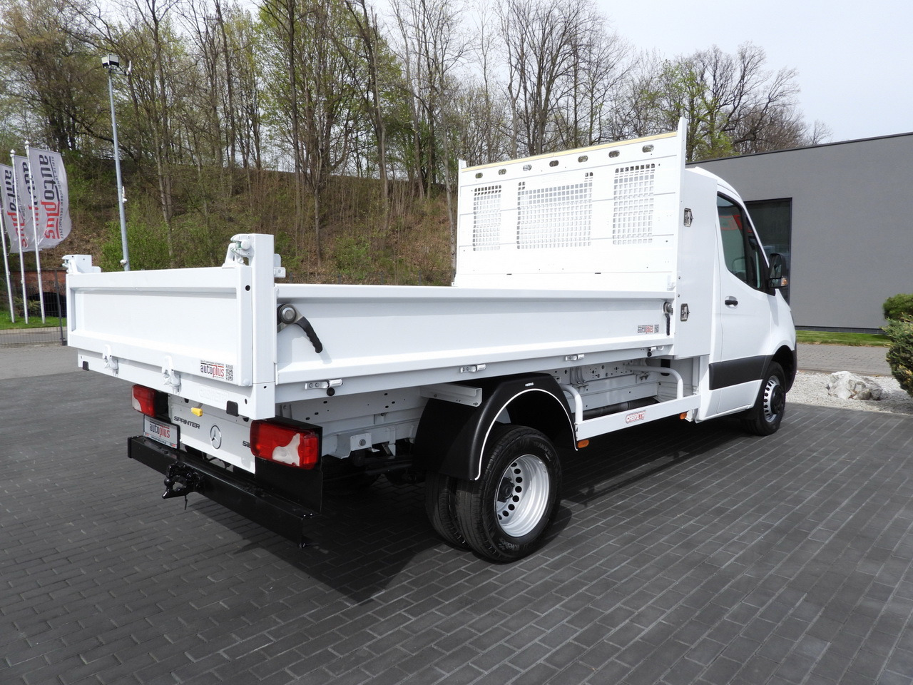 Leie MERCEDES SPRINTER 516 TIPPER CRUISE CONTROL TWIN WHEELS AIR CONDITIONING  160HP MERCEDES SPRINTER 516 TIPPER CRUISE CONTROL TWIN WHEELS AIR CONDITIONING  160HP: bilde 12