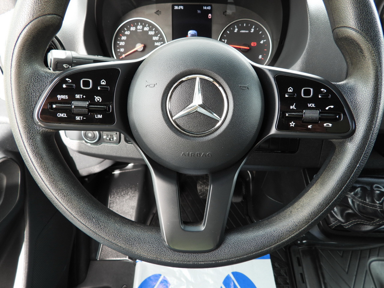 Leie MERCEDES SPRINTER 516 TIPPER CRUISE CONTROL TWIN WHEELS AIR CONDITIONING  160HP MERCEDES SPRINTER 516 TIPPER CRUISE CONTROL TWIN WHEELS AIR CONDITIONING  160HP: bilde 28