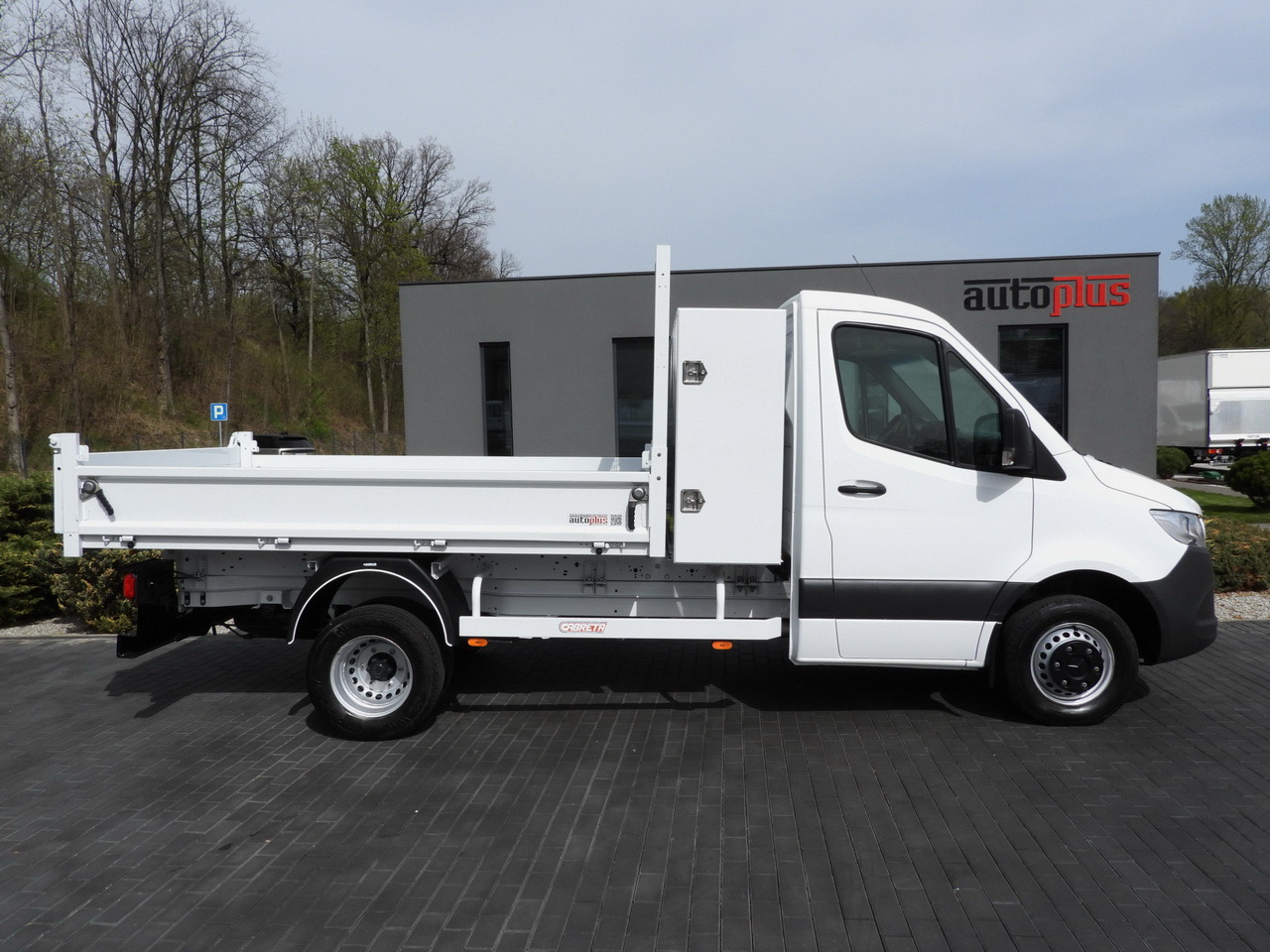 Leie MERCEDES SPRINTER 516 TIPPER CRUISE CONTROL TWIN WHEELS AIR CONDITIONING  160HP MERCEDES SPRINTER 516 TIPPER CRUISE CONTROL TWIN WHEELS AIR CONDITIONING  160HP: bilde 7