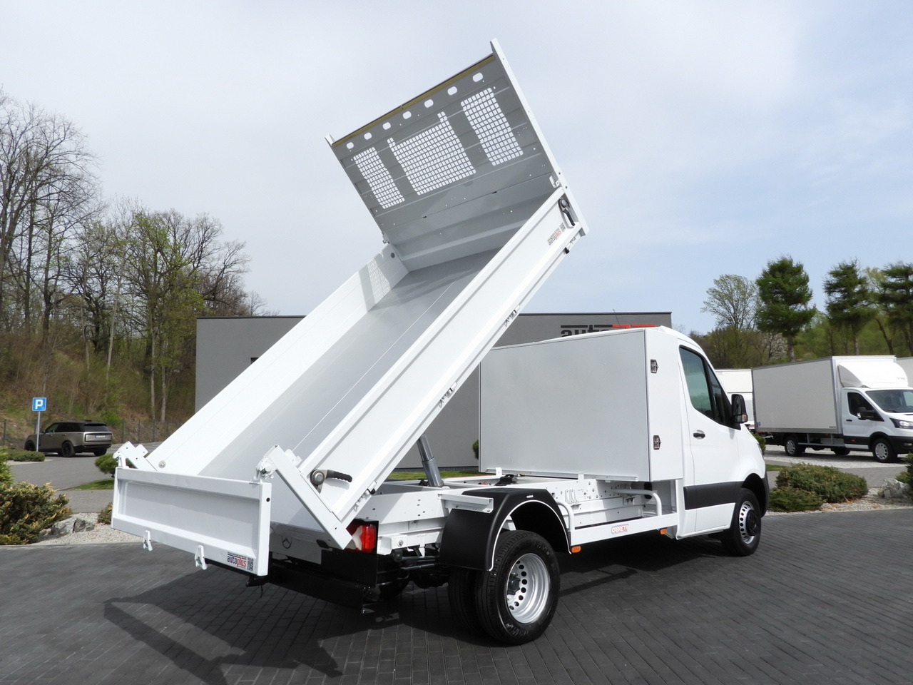 MERCEDES SPRINTER 516 TIPPER CRUISE CONTROL TWIN WHEELS AIR CONDITIONING 160HP - Varebil med tipp: bilde 3 MERCEDES SPRINTER 516 TIPPER CRUISE CONTROL TWIN WHEELS AIR CONDITIONING 160HP - Varebil med tipp: bilde 3