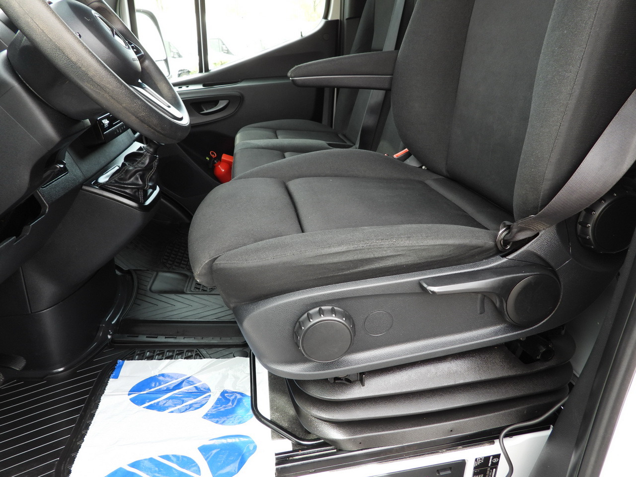 Leie MERCEDES SPRINTER 516 TIPPER CRUISE CONTROL TWIN WHEELS AIR CONDITIONING  160HP MERCEDES SPRINTER 516 TIPPER CRUISE CONTROL TWIN WHEELS AIR CONDITIONING  160HP: bilde 25