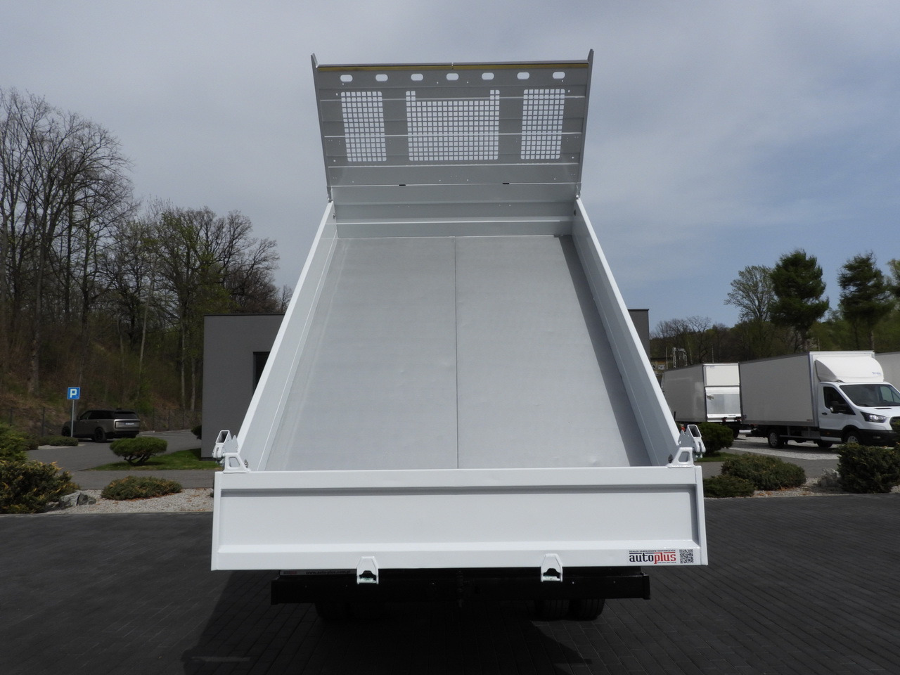 Leie MERCEDES SPRINTER 516 TIPPER CRUISE CONTROL TWIN WHEELS AIR CONDITIONING  160HP MERCEDES SPRINTER 516 TIPPER CRUISE CONTROL TWIN WHEELS AIR CONDITIONING  160HP: bilde 14