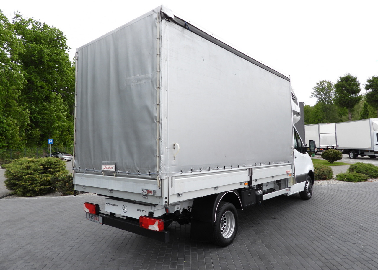 MERCEDES SPRINTER 519 TARPAULIN 8 PALLETS WEBASTO CRUISE CONTROL TWIN WHEELS AIR CONDITIONING 190HP - Varebil med kapell: bilde 3 MERCEDES SPRINTER 519 TARPAULIN 8 PALLETS WEBASTO CRUISE CONTROL TWIN WHEELS AIR CONDITIONING 190HP - Varebil med kapell: bilde 3