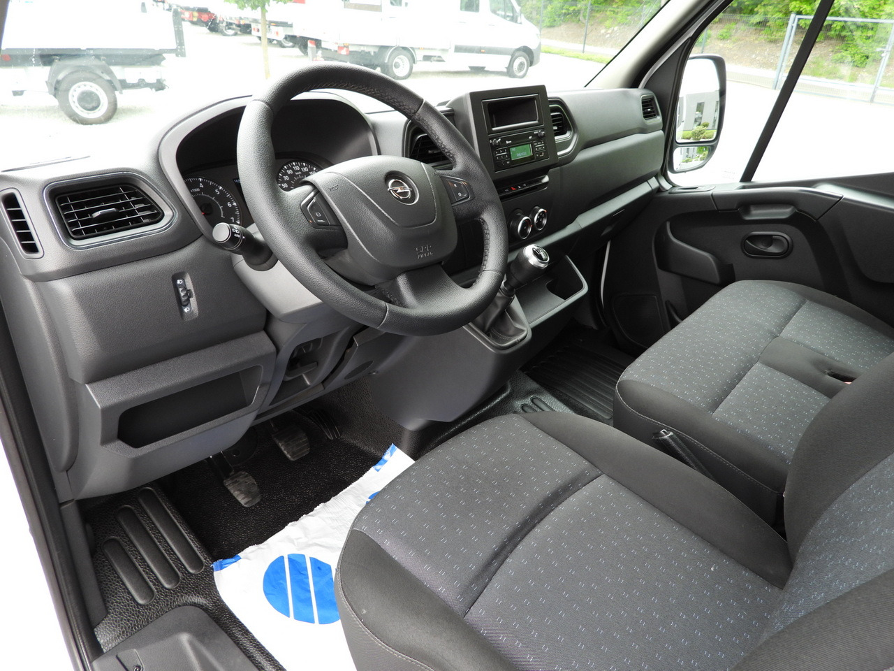 OPEL MOVANO BOX DELIVERY VAN 7 SEATS CRUISE CONTROL LED LIGHTS AIR CONDITIONING 135HP - Kassebil: bilde 2 OPEL MOVANO BOX DELIVERY VAN 7 SEATS CRUISE CONTROL LED LIGHTS AIR CONDITIONING 135HP - Kassebil: bilde 2