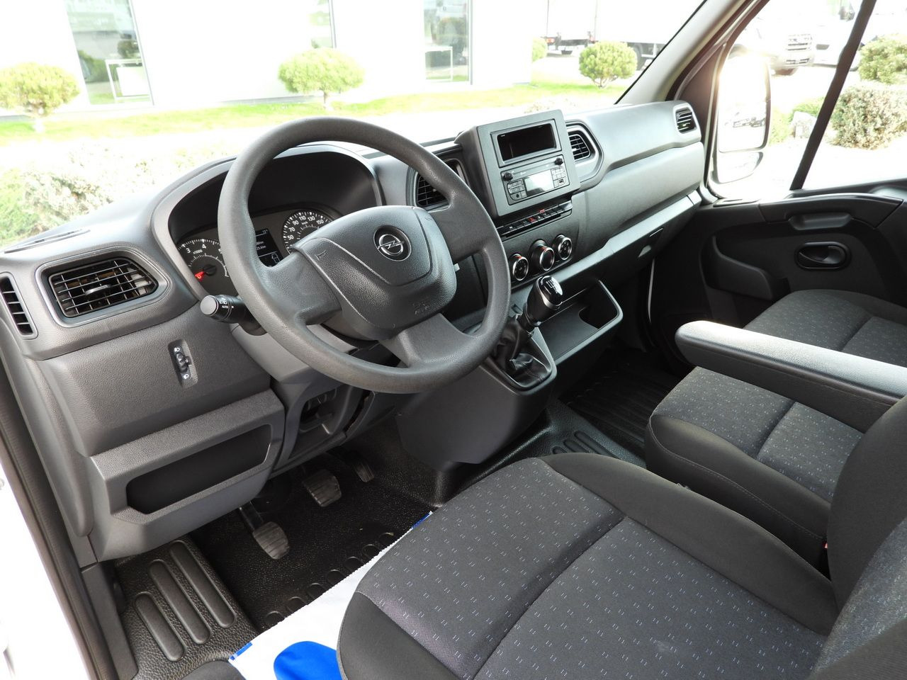 OPEL MOVANO BOX DELIVERY VAN 7 SEATS LED LIGHTS 135HP - Kassebil: bilde 2 OPEL MOVANO BOX DELIVERY VAN 7 SEATS LED LIGHTS 135HP - Kassebil: bilde 2