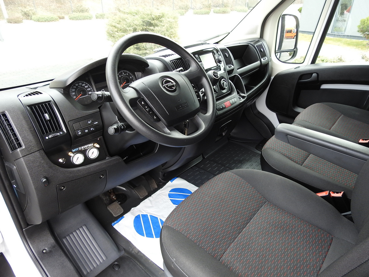 OPEL MOVANO TARPAULIN 10 PALLETS WEBASTO CRUISE CONTROL PNEUMATICS AIR CONDITIONING 165HP - Varebil med kapell: bilde 2 OPEL MOVANO TARPAULIN 10 PALLETS WEBASTO CRUISE CONTROL PNEUMATICS AIR CONDITIONING 165HP - Varebil med kapell: bilde 2