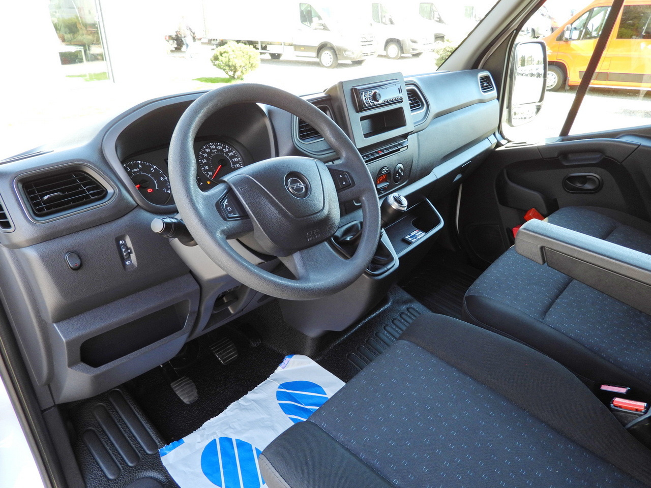 OPEL MOVANO  TARPAULIN LIFT 9 PALLETS WEBASTO CRUISE CONTROL LED LIGHTS PNEUMATICS AIR CONDITIONING  165HP - Varebil med kapell: bilde 2 OPEL MOVANO  TARPAULIN LIFT 9 PALLETS WEBASTO CRUISE CONTROL LED LIGHTS PNEUMATICS AIR CONDITIONING  165HP - Varebil med kapell: bilde 2