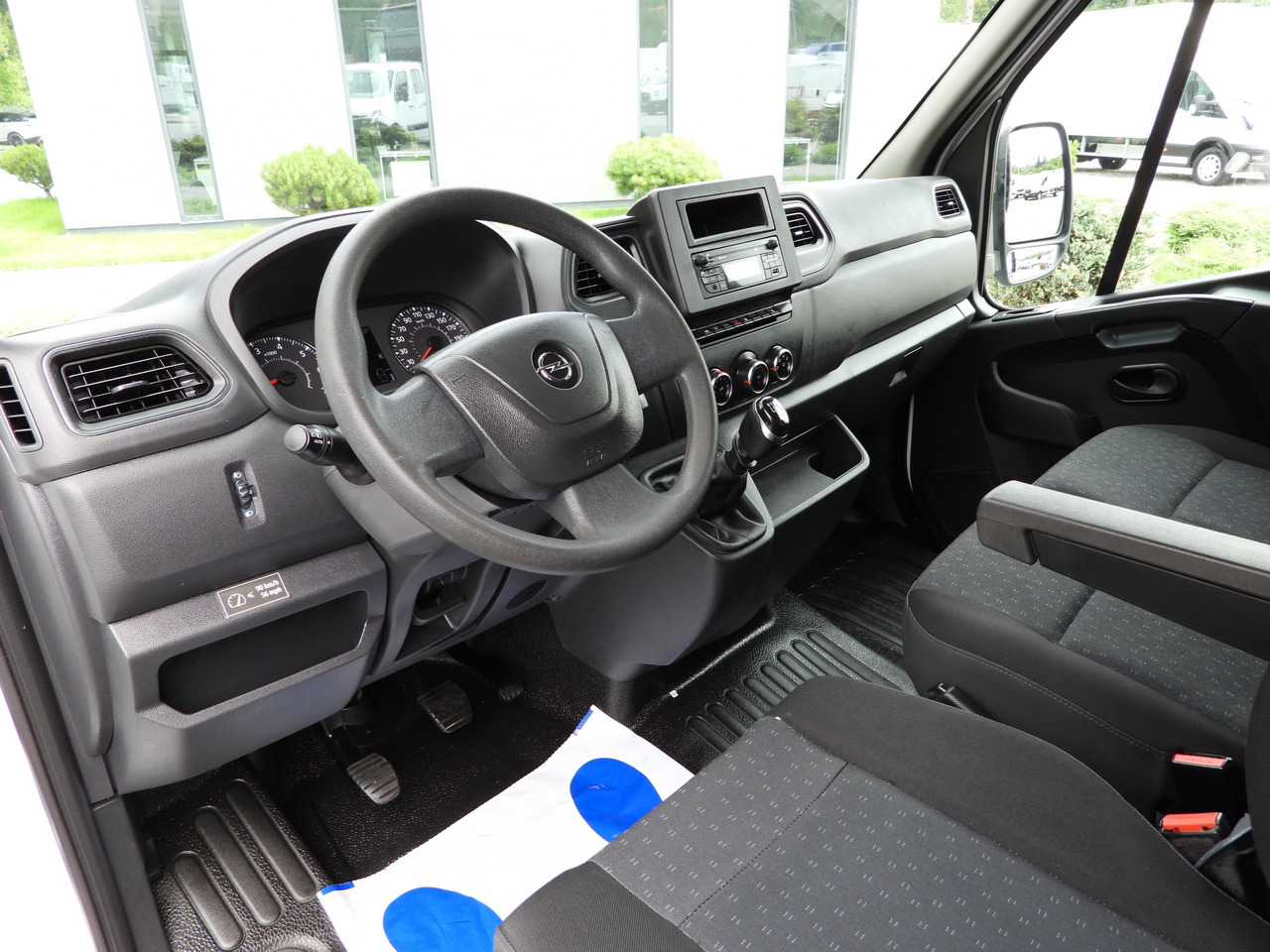 OPEL MOVANO TIPPER DOUBLE CABIN DOKA 7 SEATS LED LIGHTS TWIN WHEELS AIR CONDITIONING 145HP - Varebil med tipp: bilde 2 OPEL MOVANO TIPPER DOUBLE CABIN DOKA 7 SEATS LED LIGHTS TWIN WHEELS AIR CONDITIONING 145HP - Varebil med tipp: bilde 2