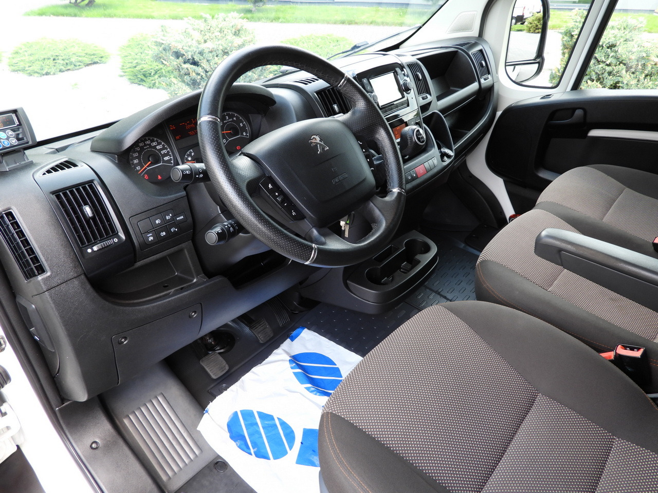 PEUGEOT BOXER REGRIGERATOR BOX 0*C 8 PALLETS CRUISE CONTROL LED LIGHTS AIR CONDITIONING 165HP - Kjølebil: bilde 2 PEUGEOT BOXER REGRIGERATOR BOX 0*C 8 PALLETS CRUISE CONTROL LED LIGHTS AIR CONDITIONING 165HP - Kjølebil: bilde 2