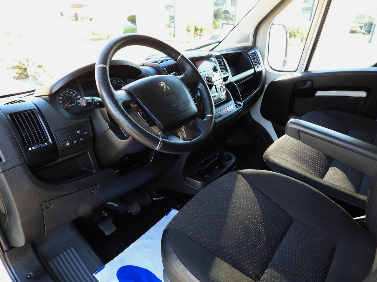 PEUGEOT BOXER TARPAULIN 10 PALLETS WEBASTO LED LIGHTS PNEUMATICS AIR CONDITIONING 165HP - Varebil med kapell: bilde 2 PEUGEOT BOXER TARPAULIN 10 PALLETS WEBASTO LED LIGHTS PNEUMATICS AIR CONDITIONING 165HP - Varebil med kapell: bilde 2