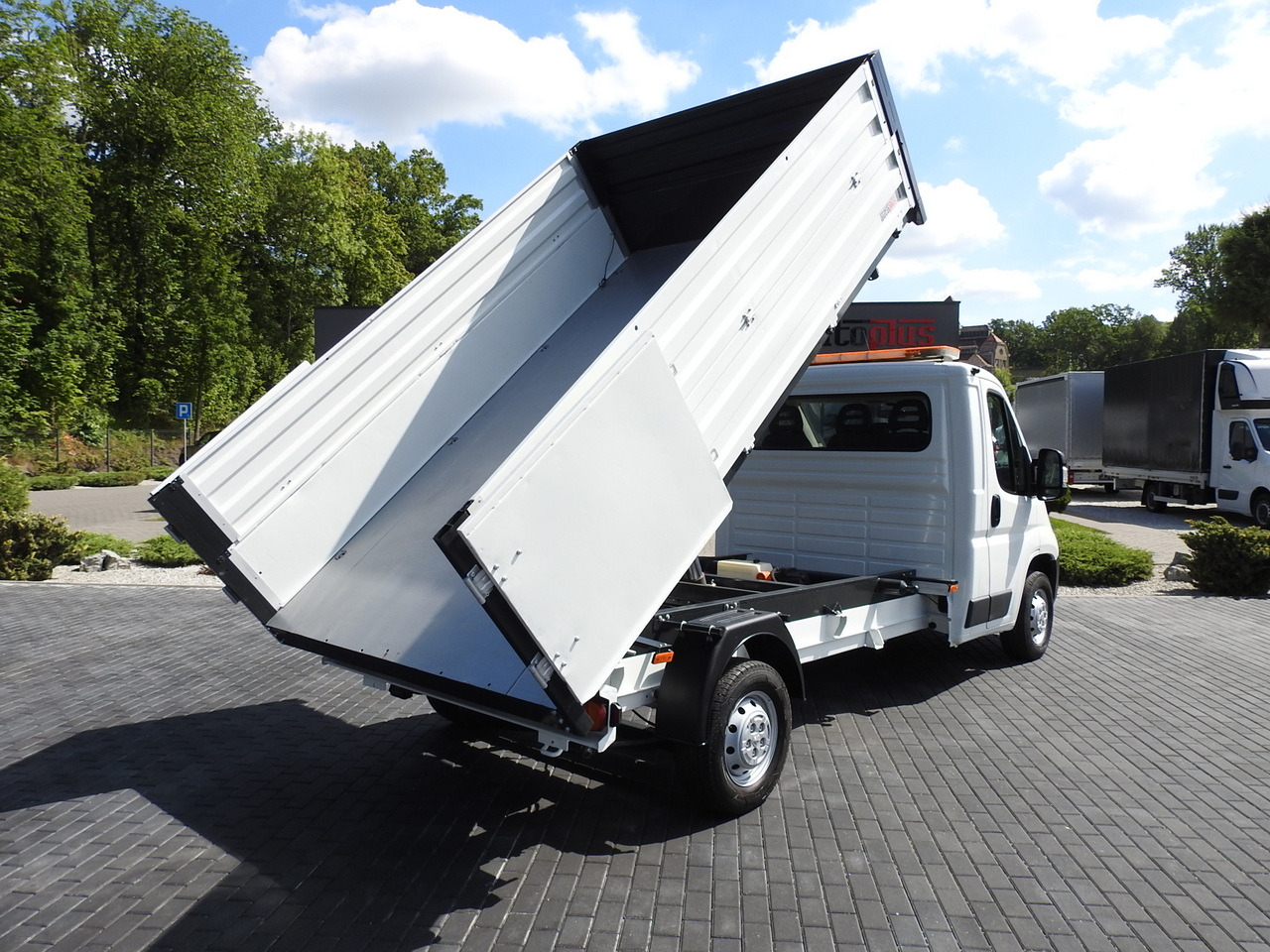 PEUGEOT BOXER THREE-WAY TIPPER AIR CONDITIONING 130HP - Tippbil: bilde 3 PEUGEOT BOXER THREE-WAY TIPPER AIR CONDITIONING 130HP - Tippbil: bilde 3