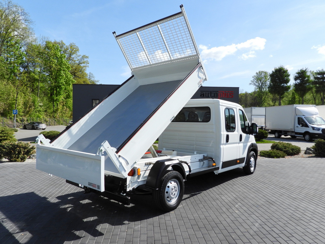 PEUGEOT BOXER  TIPPER DOUBLE CABIN DOKA 7 SEATS CRUISE CONTROL AIR CONDITIONING  140HP - Varebil med tipp: bilde 3 PEUGEOT BOXER  TIPPER DOUBLE CABIN DOKA 7 SEATS CRUISE CONTROL AIR CONDITIONING  140HP - Varebil med tipp: bilde 3